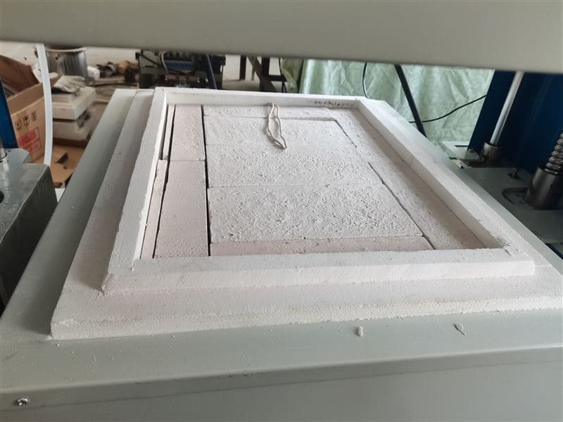 High-Temperature Thermal Conductivity Tester for Insulation Materials image 4